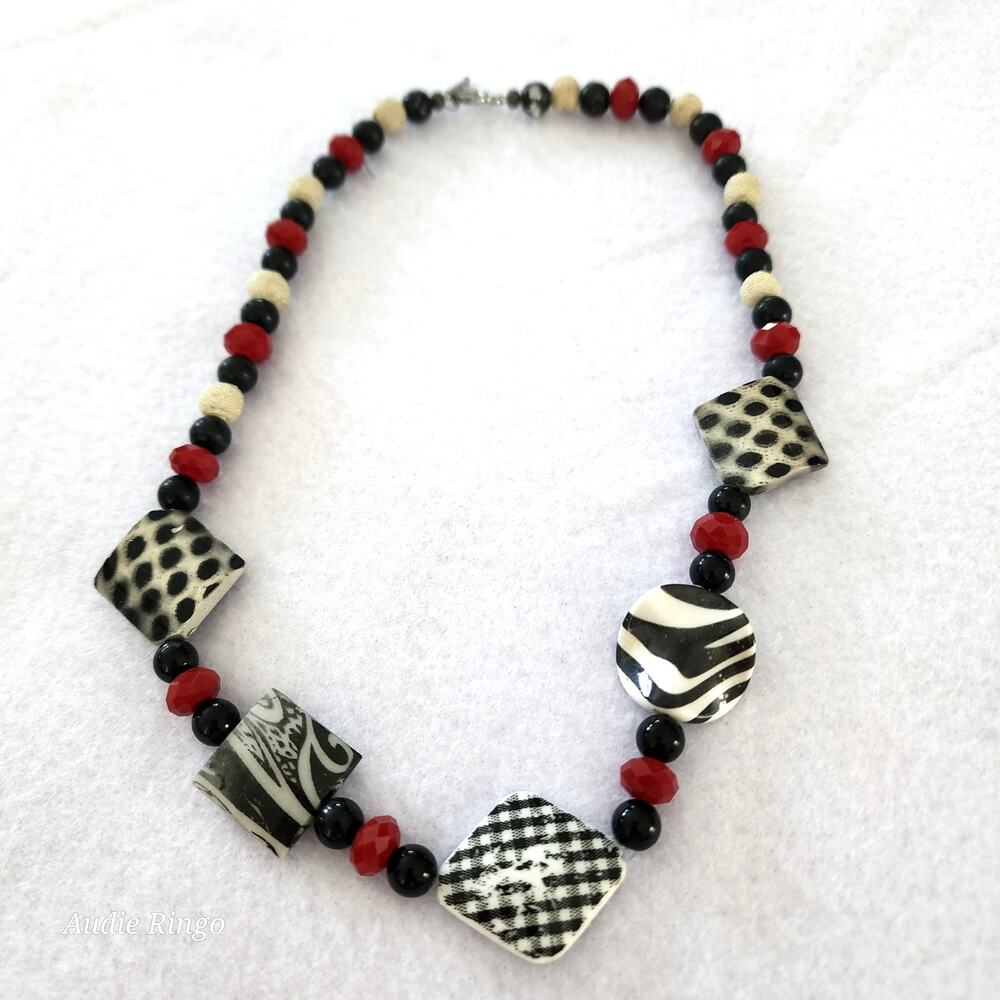 Vintage Black Red Geometric Beaded Necklace Bold Retro Jewelry